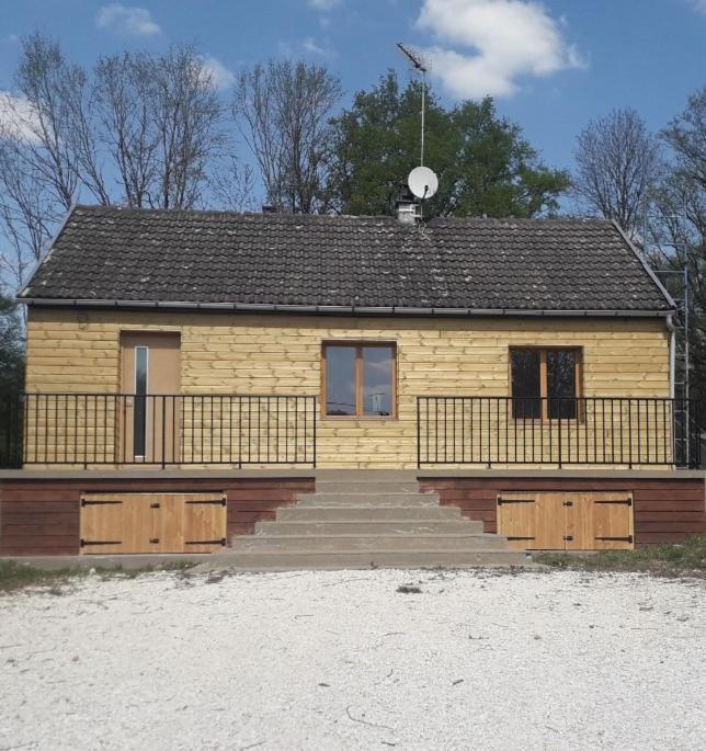 Villa maison indépendante à Saint-Amand-en-Puisaye Extérieur photo